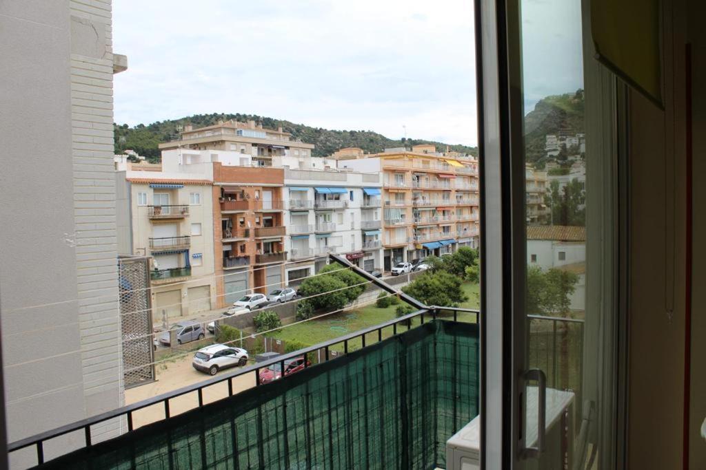 Apartaments Oller Centro Roses Buitenkant foto